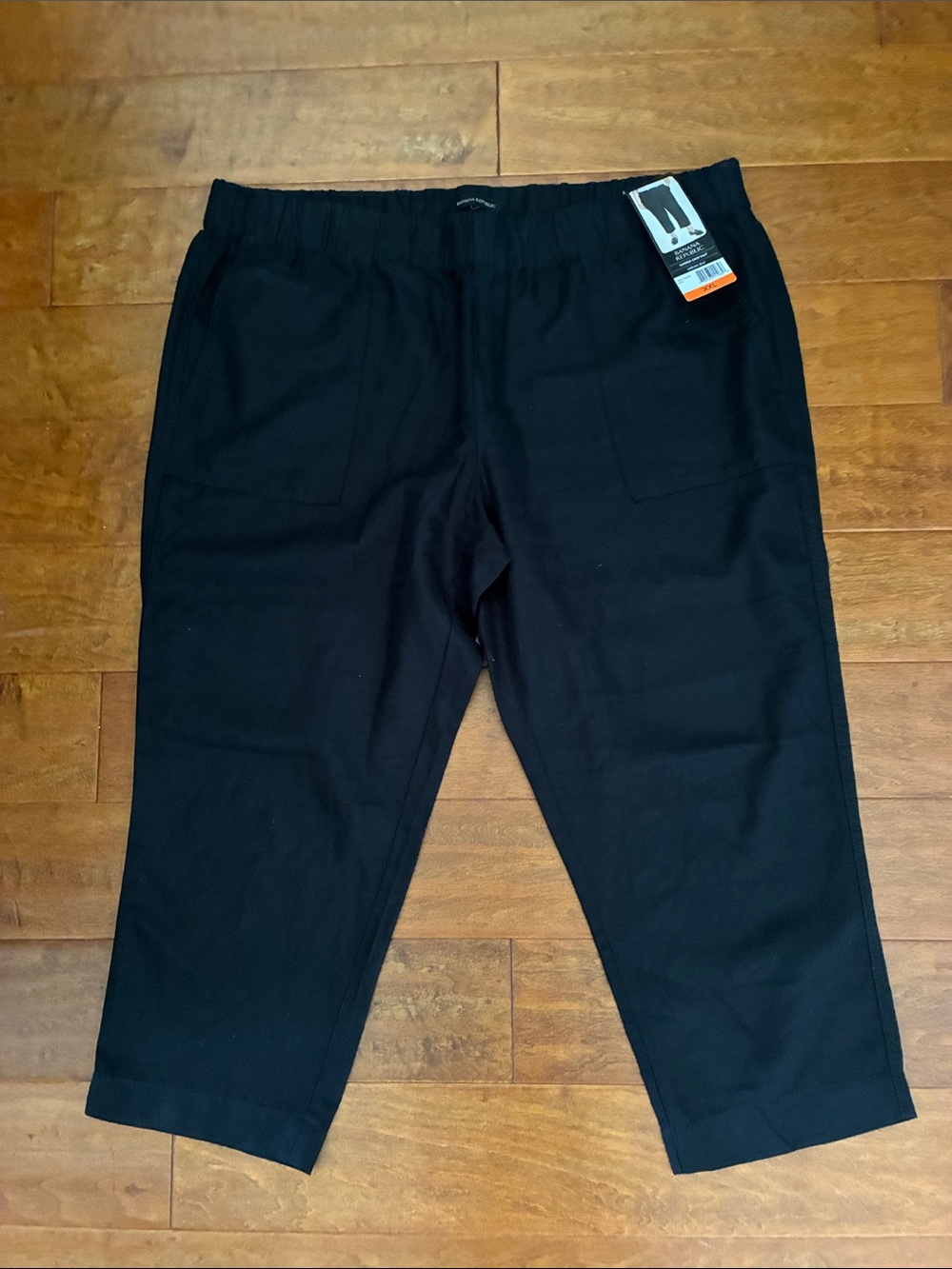 Banana Republic Black Pull On Pants -Cropped Size XXL